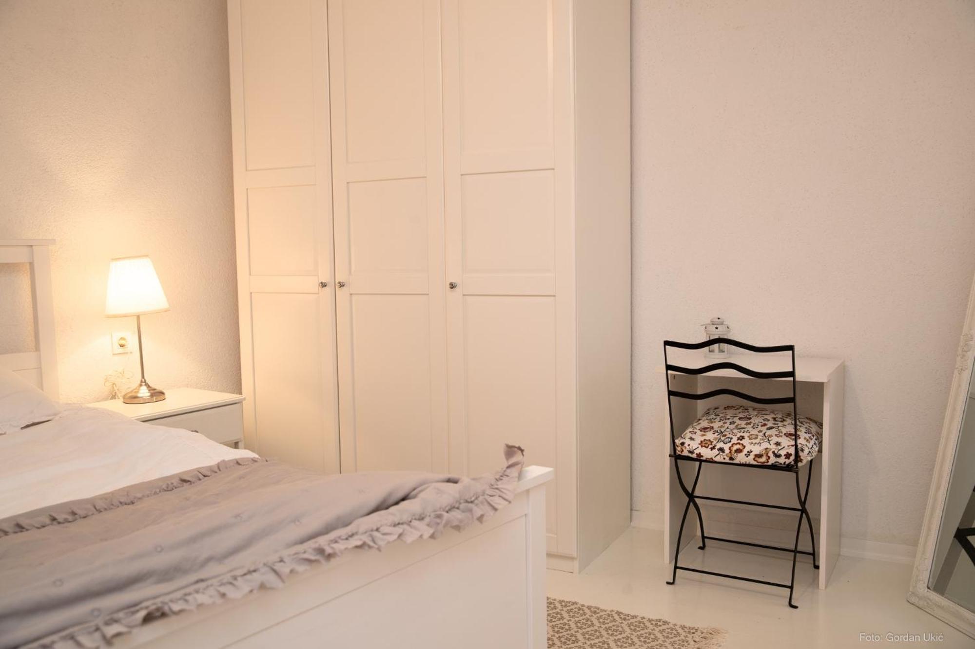 Apartment Jolli Ровінь Екстер'єр фото